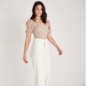 New | Backyard Roses | Taupe Carrie Top Small